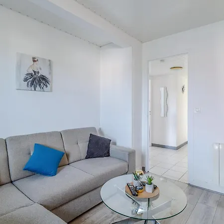 Gorgeous In With Wifi Apartment