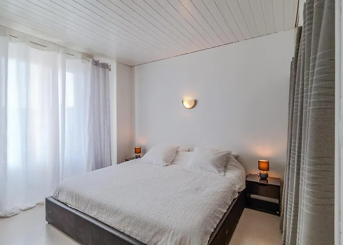 1 Bedroom Stunning In 公寓 *